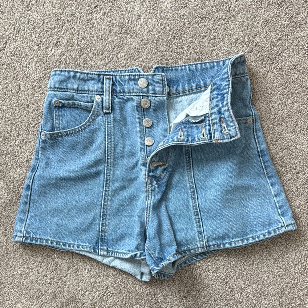 LEVIS High-Waisted Women Shorts